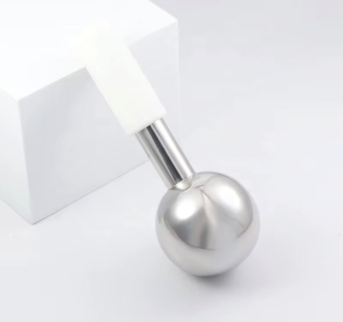 Ice Globes – Massage facial rafraîchissant, anti-poches & éclat immédiat